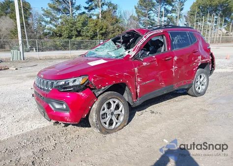 2025 Jeep Compass Latitude 4X4 from USA, damaged, VIN 3C4NJDBN2ST561079